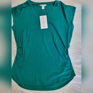 Athleta Outbound V-Neck Tee Size Large NWT